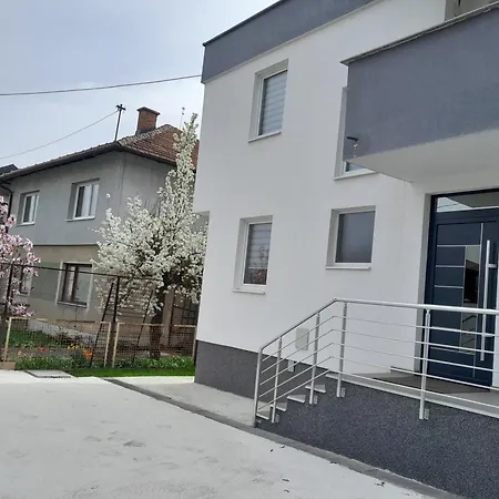 Gredic Apartmans Villa *